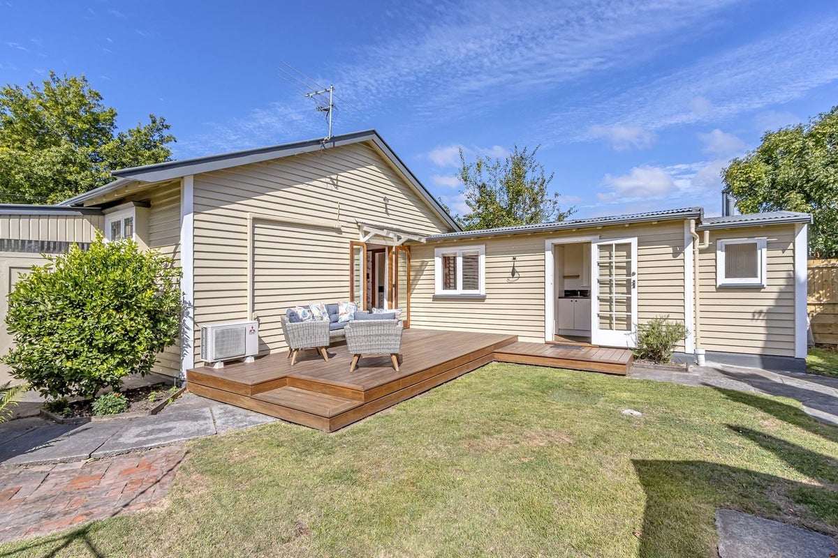 26 Ngaio Street, Saint Martins, Christchurch - Carousel 2