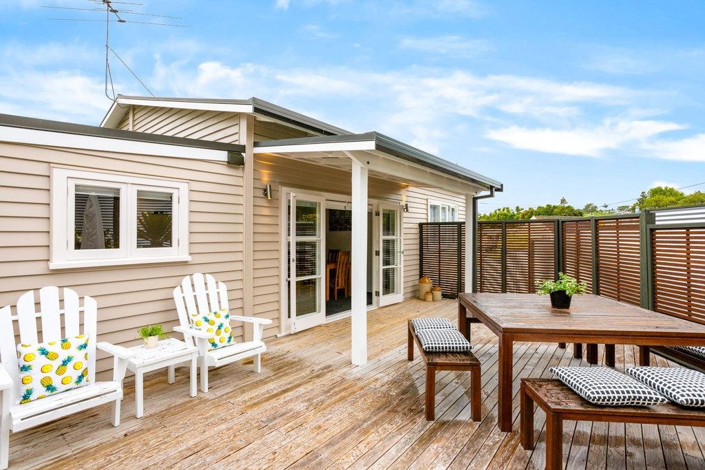1 Malam Street, Glen Eden, Auckland - Carousel 1