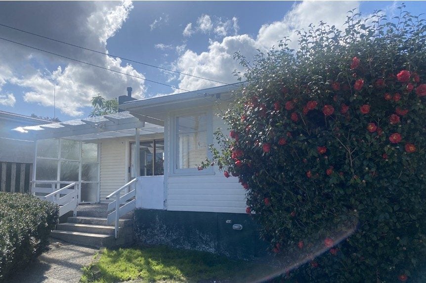 4 Greenmeadows Avenue, Manurewa East, Auckland - Carousel 1