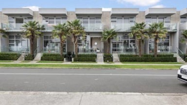 93 Norwood Drive, Flat Bush, Auckland - Carousel 1