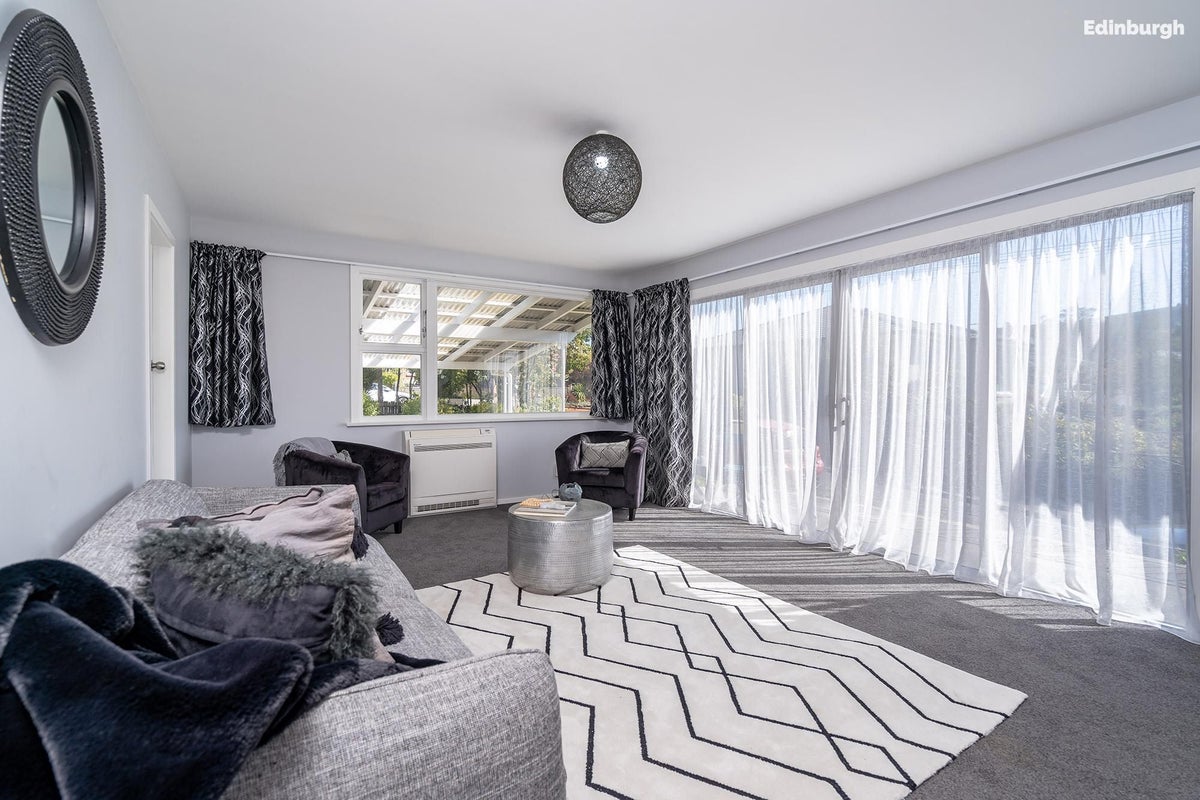 4 Spylaw Street, Maori Hill, Dunedin - Carousel 2