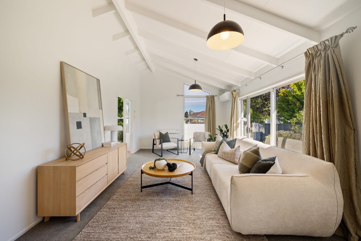 10 Glen Place, Parklands, Christchurch - Carousel 2