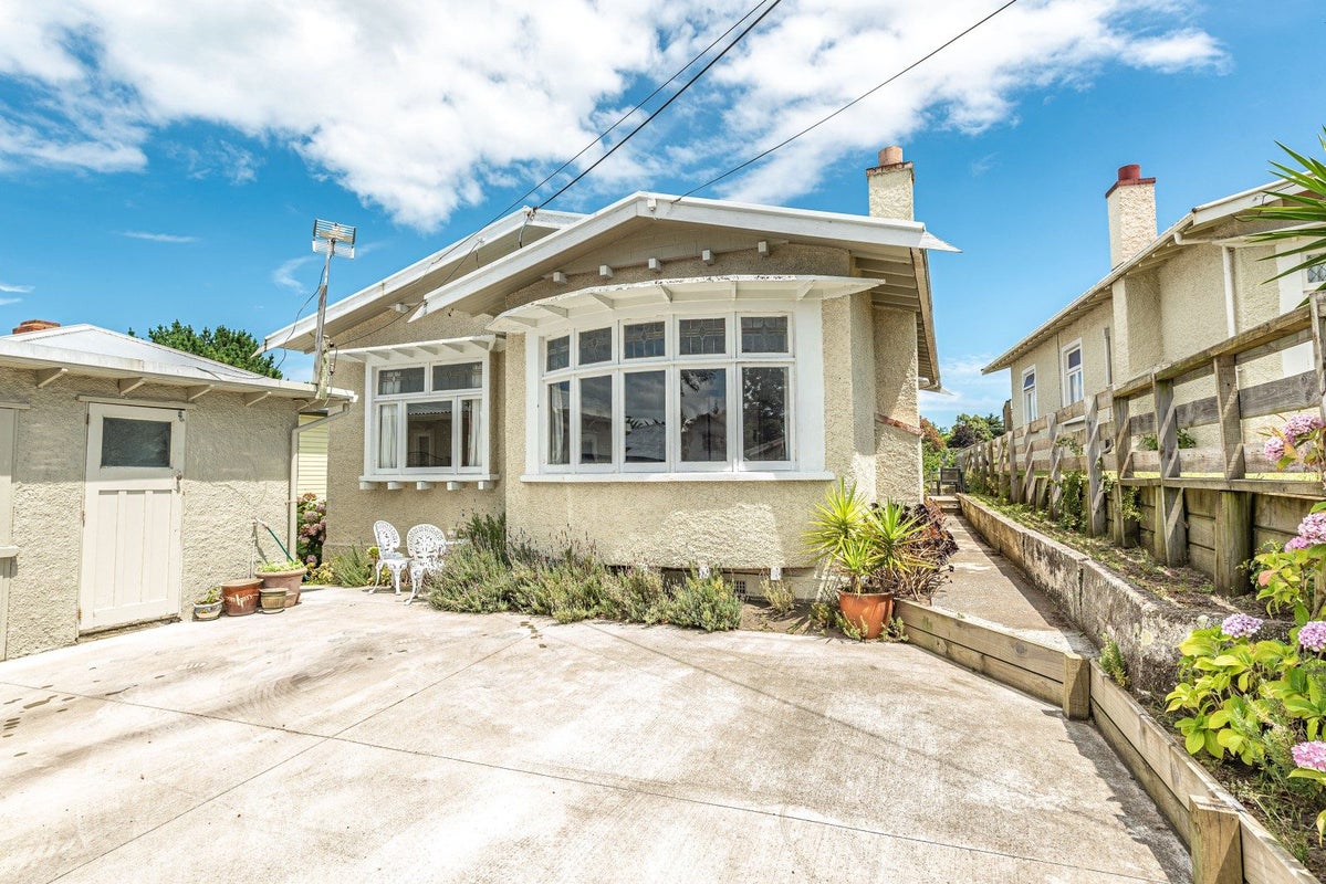 25 Abbot Street, Gonville, Whanganui - Carousel 1