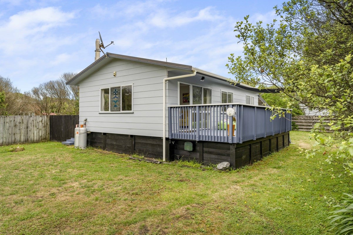 50 Paetawa Road, Peka Peka, Waikanae - Carousel 1