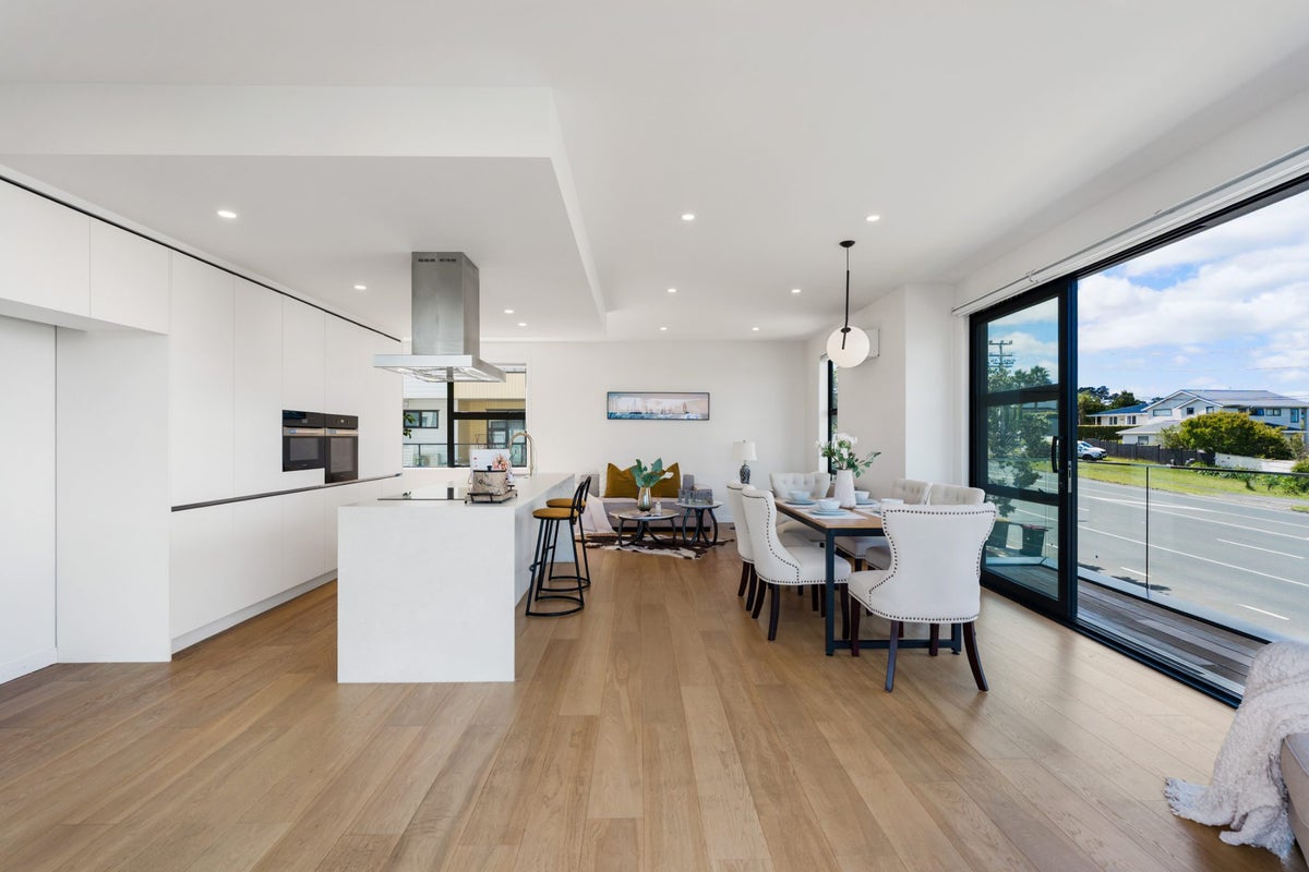 952A East Coast Road, Northcross, Auckland - Carousel 2