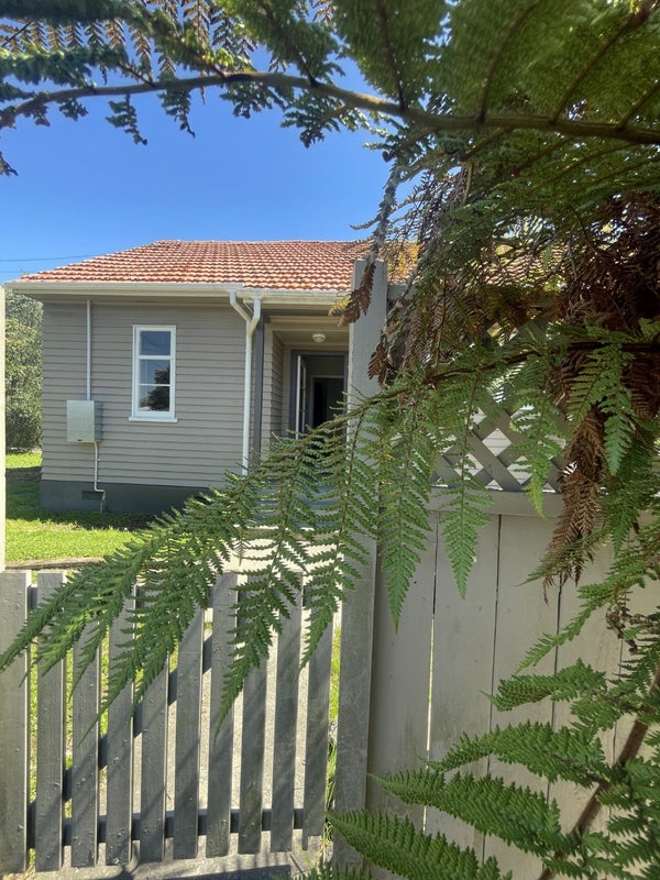 6 Winsor Crescent, Spreydon, Christchurch - Carousel 1