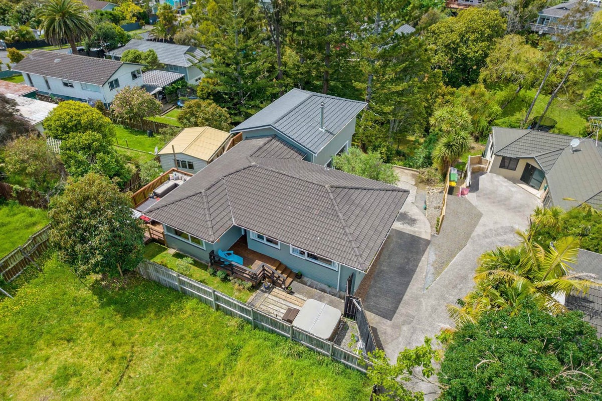 4 Freya Place, Torbay, Auckland - Carousel 1