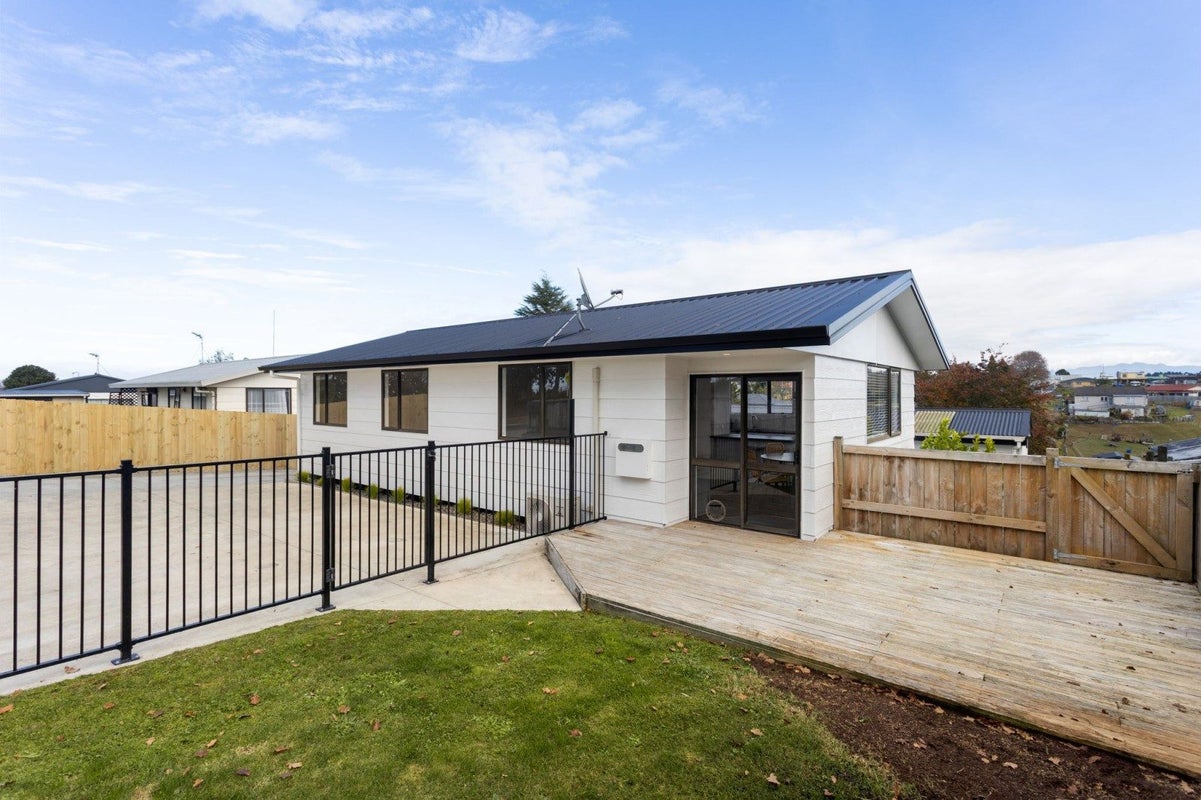 52A Rolleston Street, Kihikihi, Te Awamutu - Carousel 1
