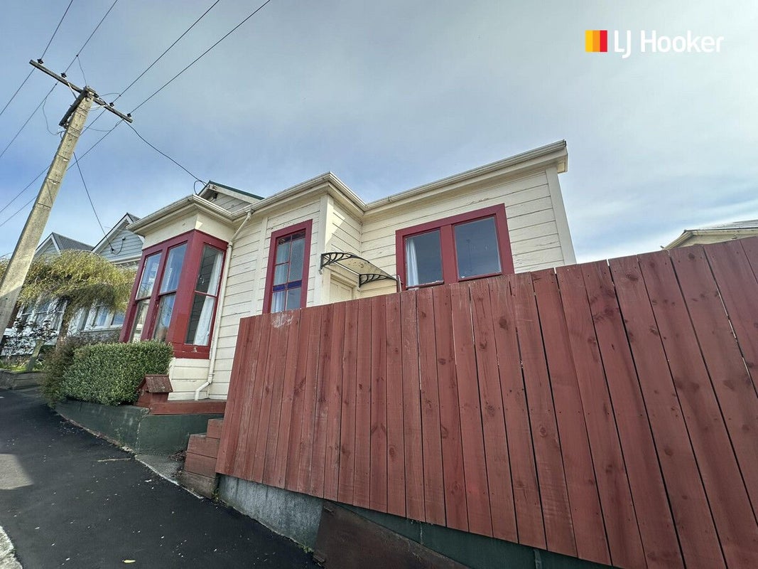 3 Porteous Street, Mornington, Dunedin - Carousel 1