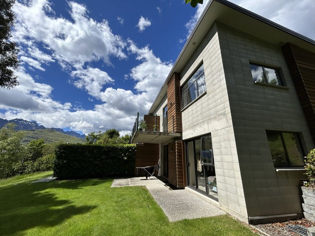 20/67 Andrews Road, Queenstown, Queenstown - Carousel 1