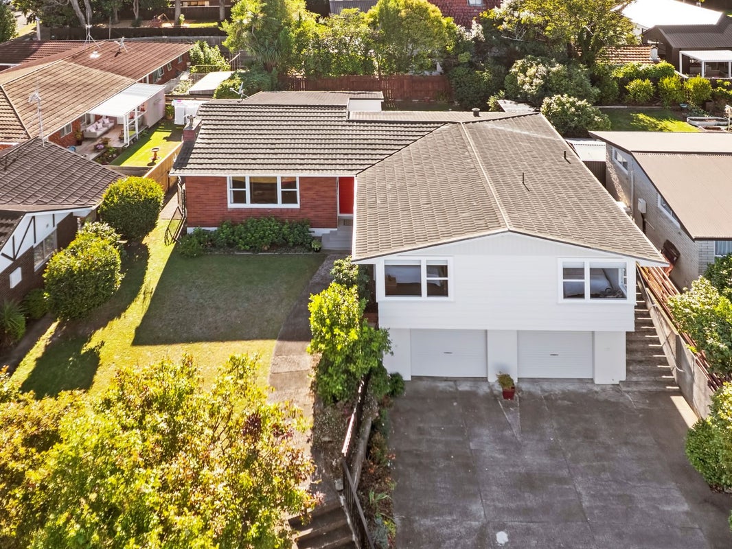 3 Hampden Street, Awapuni, Palmerston North - Carousel 23