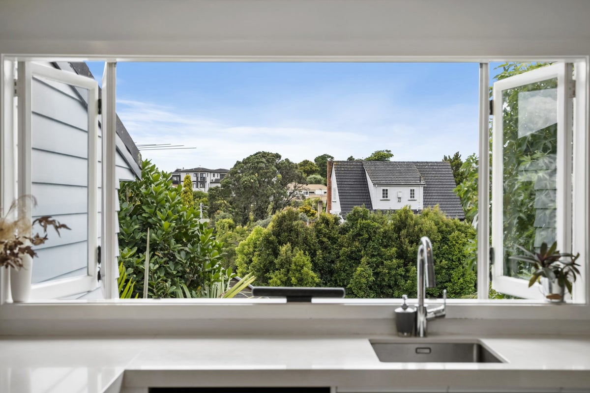 5 Crichton Terrace, Hauraki, Auckland - Carousel 2