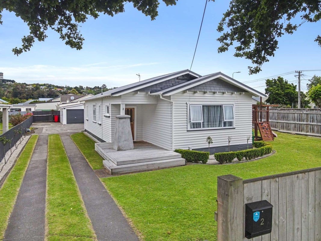 2 Fromont Street, Whanganui East, Whanganui - Carousel 1