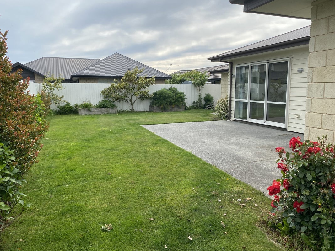 8 Fintan Mews, Aidanfield, Christchurch - Carousel 10