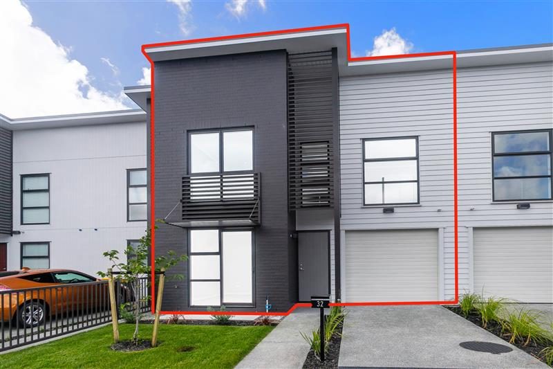 32 Vincent McGrath Crescent, Swanson, Auckland - Carousel 11