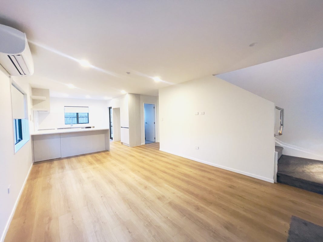 2/19 Earlsworth Road, Mangere East, Auckland - Carousel 2