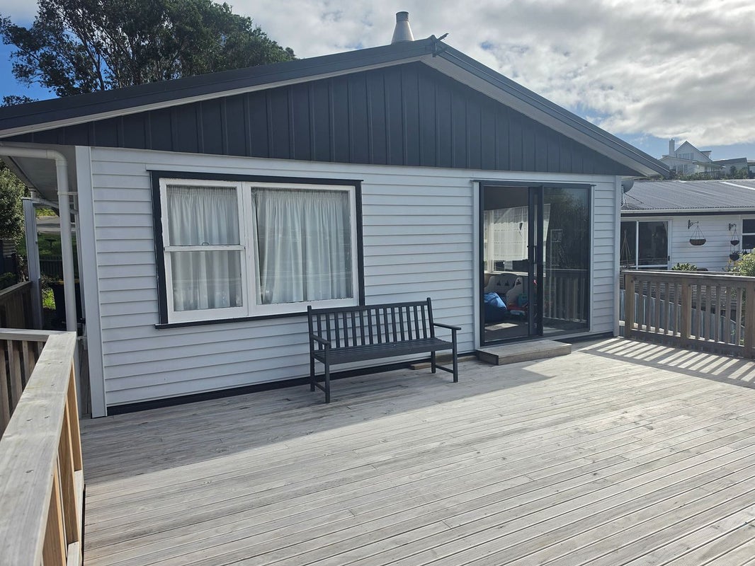 3 Merritt Way, Newlands, Wellington - Carousel 1
