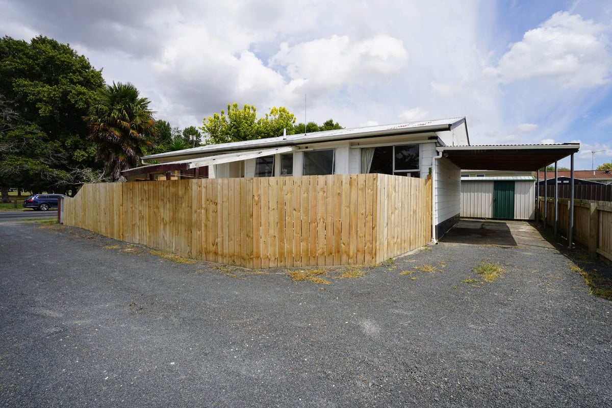 384 Kahikatea Drive, Dinsdale, Hamilton - Carousel 15