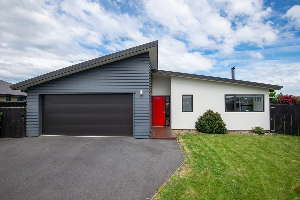 3 Kinloch Place, Mosgiel, Mosgiel - Carousel 28