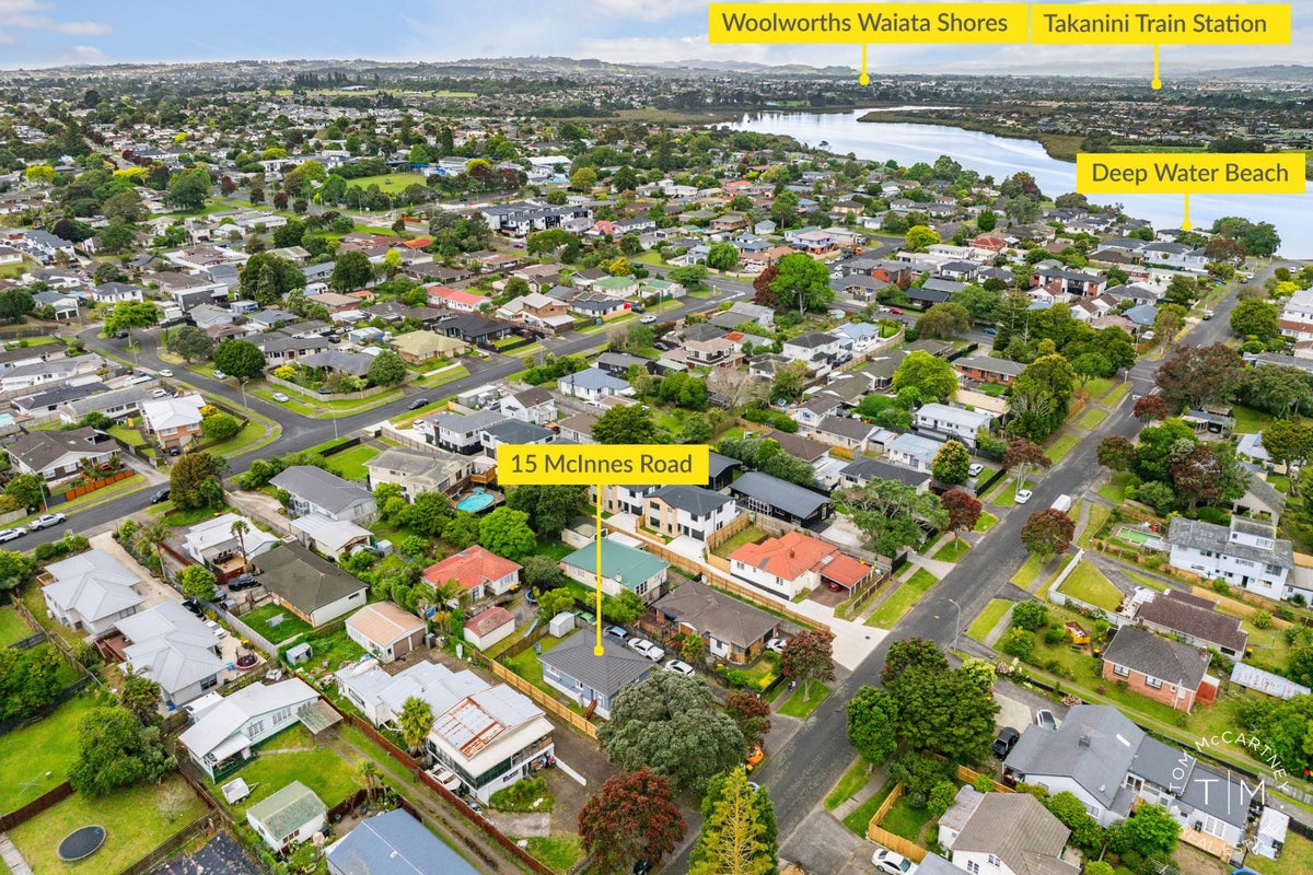 15 McInnes Road, Weymouth, Auckland - Carousel 18