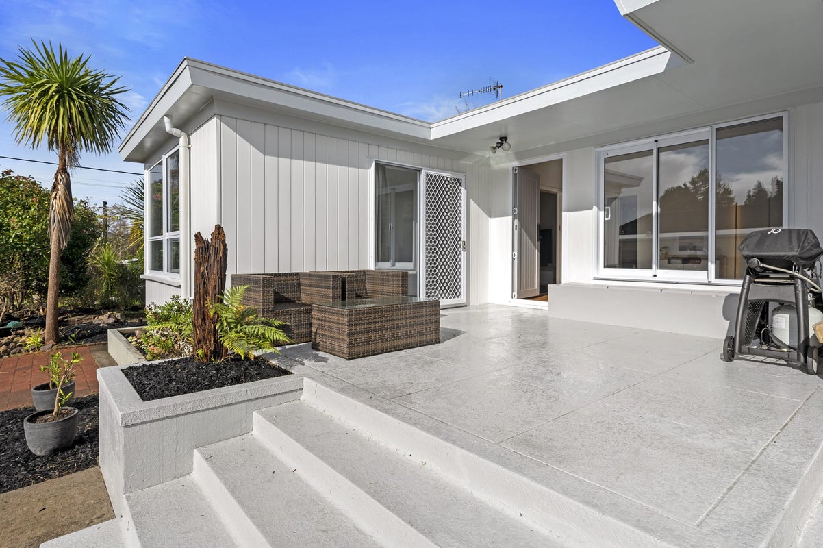 3 Ashley Street, Glenholme, Rotorua - Carousel 1