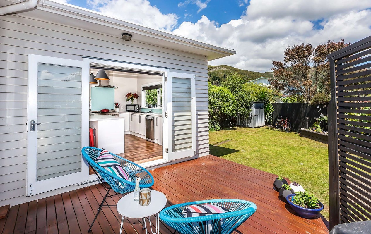2 Norton Park Avenue, Fairfield, Lower Hutt - Carousel 10