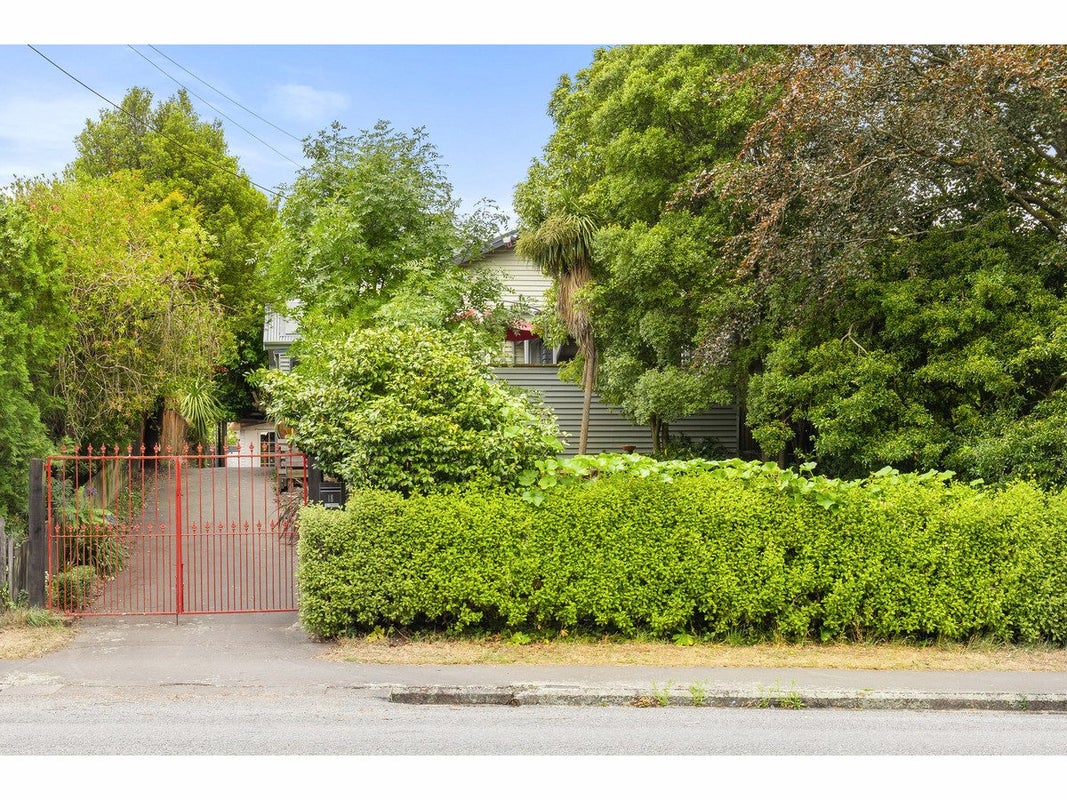 18 Birdwood Avenue, Beckenham, Christchurch - Carousel 2