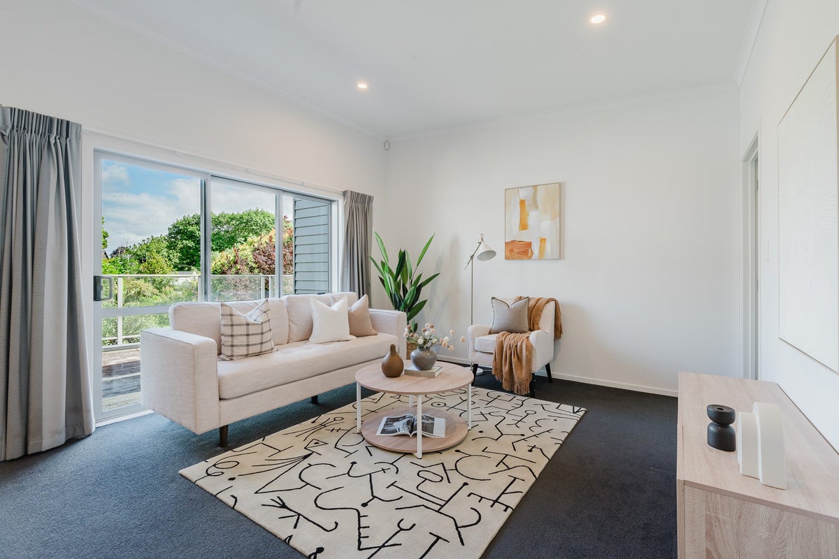 3/6 Dyer Street, Whitiora, Hamilton - Carousel 2
