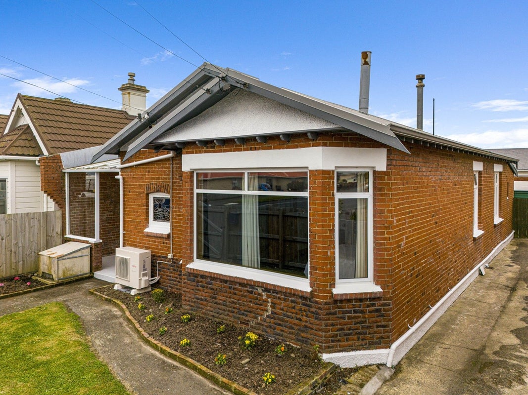 97 Prince Albert Road, Saint Kilda, Dunedin - Carousel 1