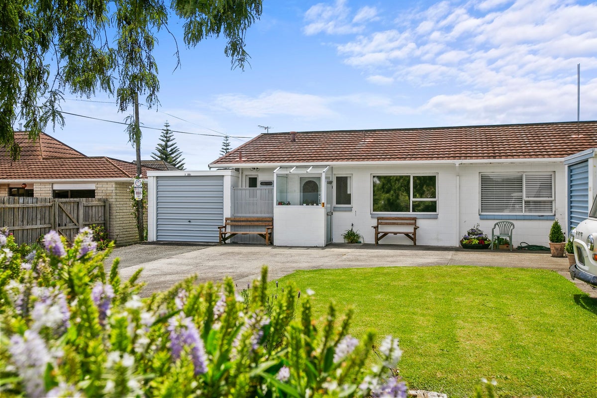 28A MOULTON STREET, Moturoa, New Plymouth - Carousel 16