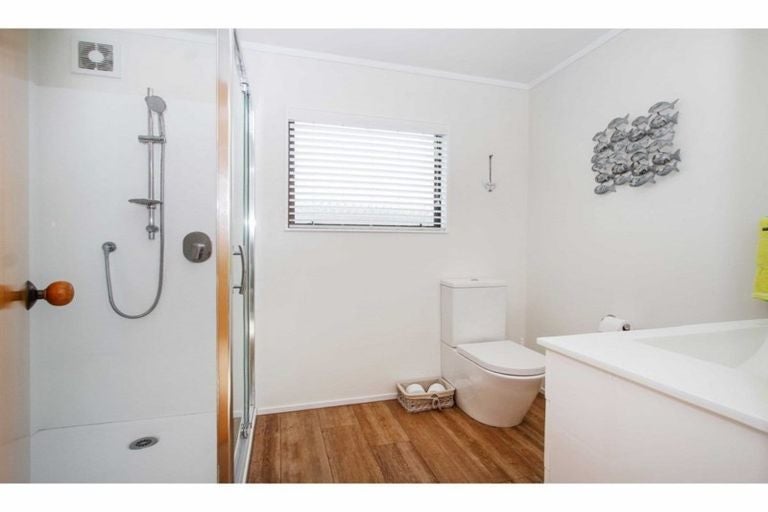 2/28 Fairdale Place, Birkdale, Auckland - Carousel 19