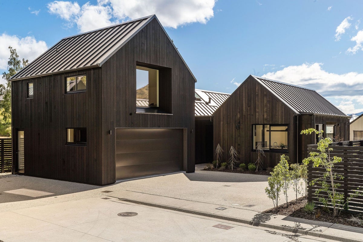 9 McKenzies Shute, Jacks Point, Queenstown - Carousel 19