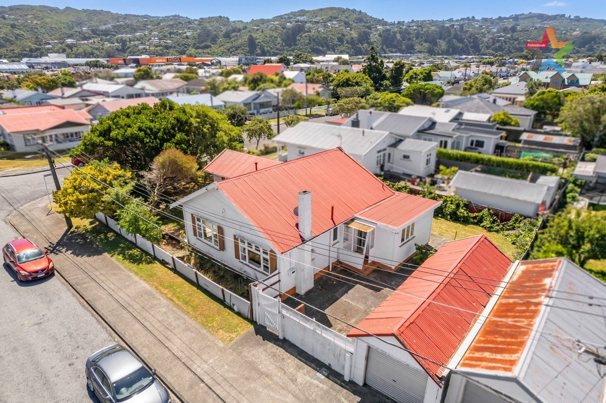 2 Byron Street, Petone, Lower Hutt - Carousel 2