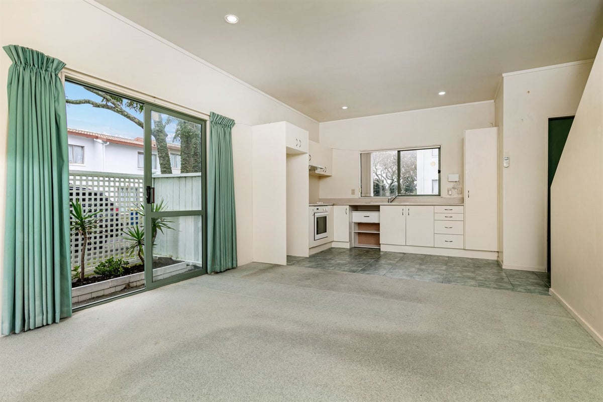 16 Vitex Lane, Henderson, Auckland - Carousel 15