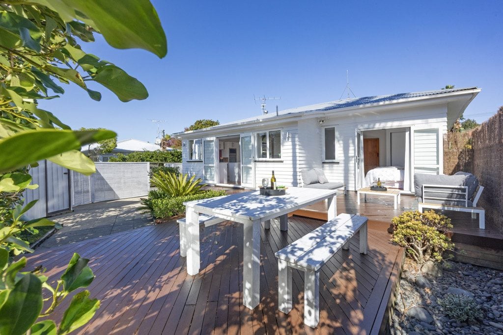 3 Ewenson Avenue, One Tree Hill, Auckland - Carousel 2