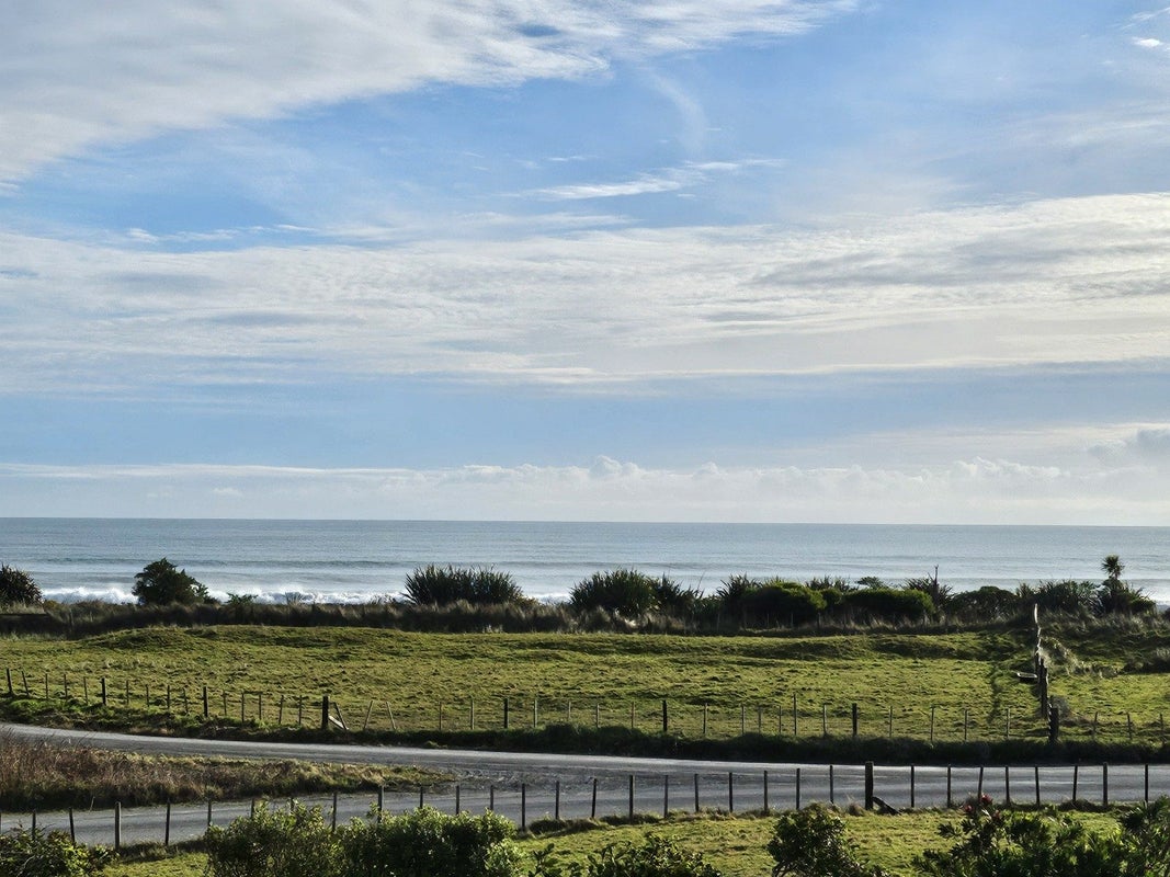 21 Karoro Place, Karoro, Greymouth - Carousel 2