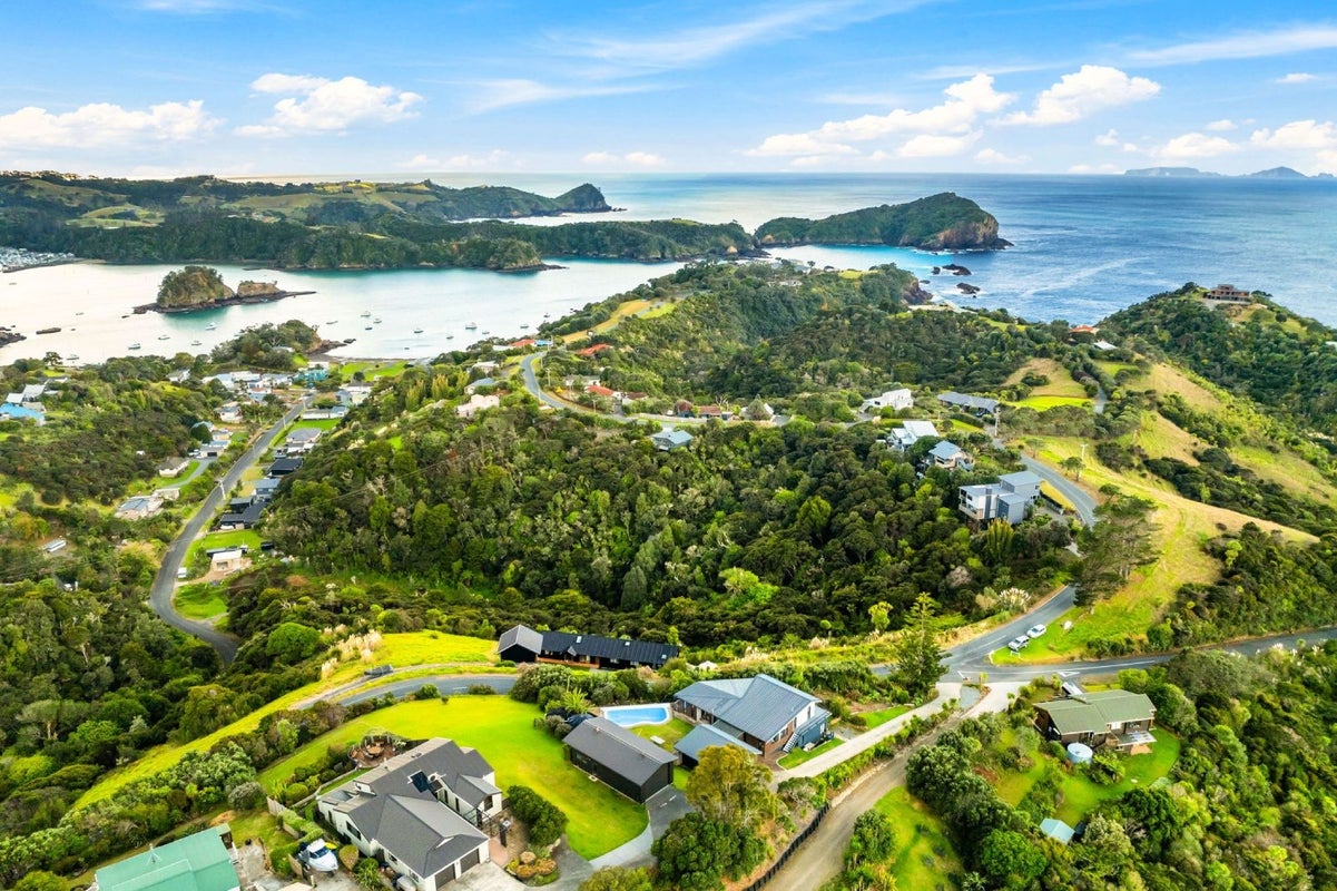 20 Motel Road, Whangarei - Carousel 1