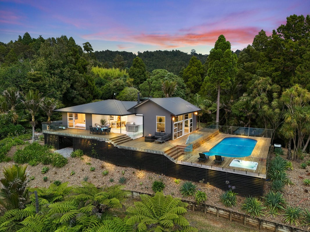 91 Mountain Road, Henderson Valley, Auckland - Carousel 1