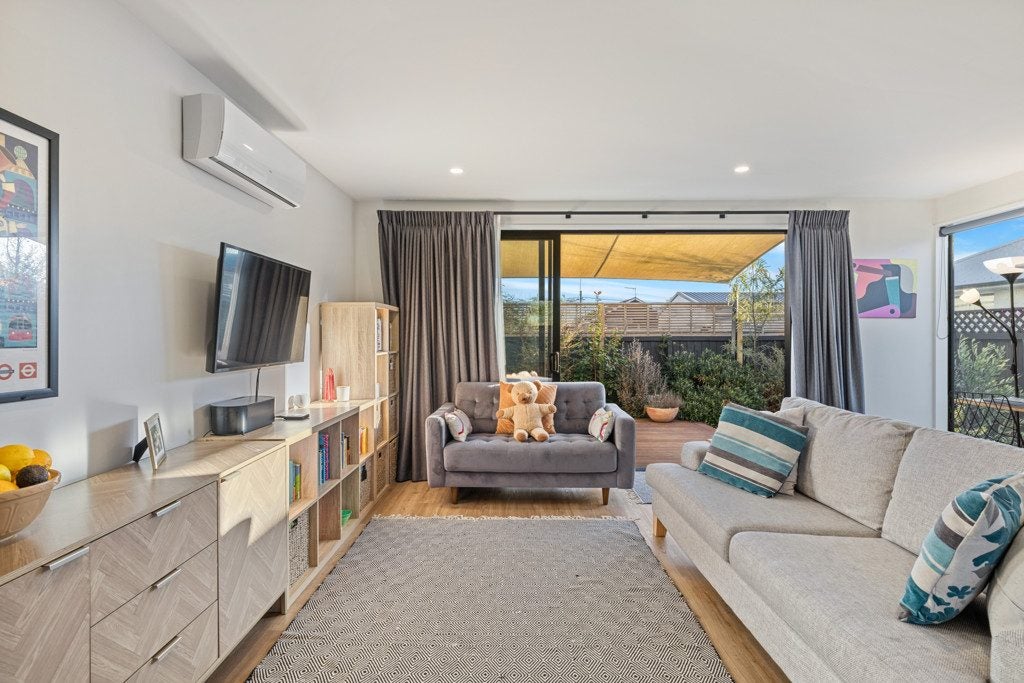 4/102 Creyke Road, Ilam, Christchurch - Carousel 2