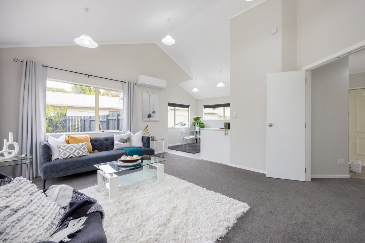 3/372 Whangaparaoa Road, Stanmore Bay, Whangaparaoa - Carousel 2