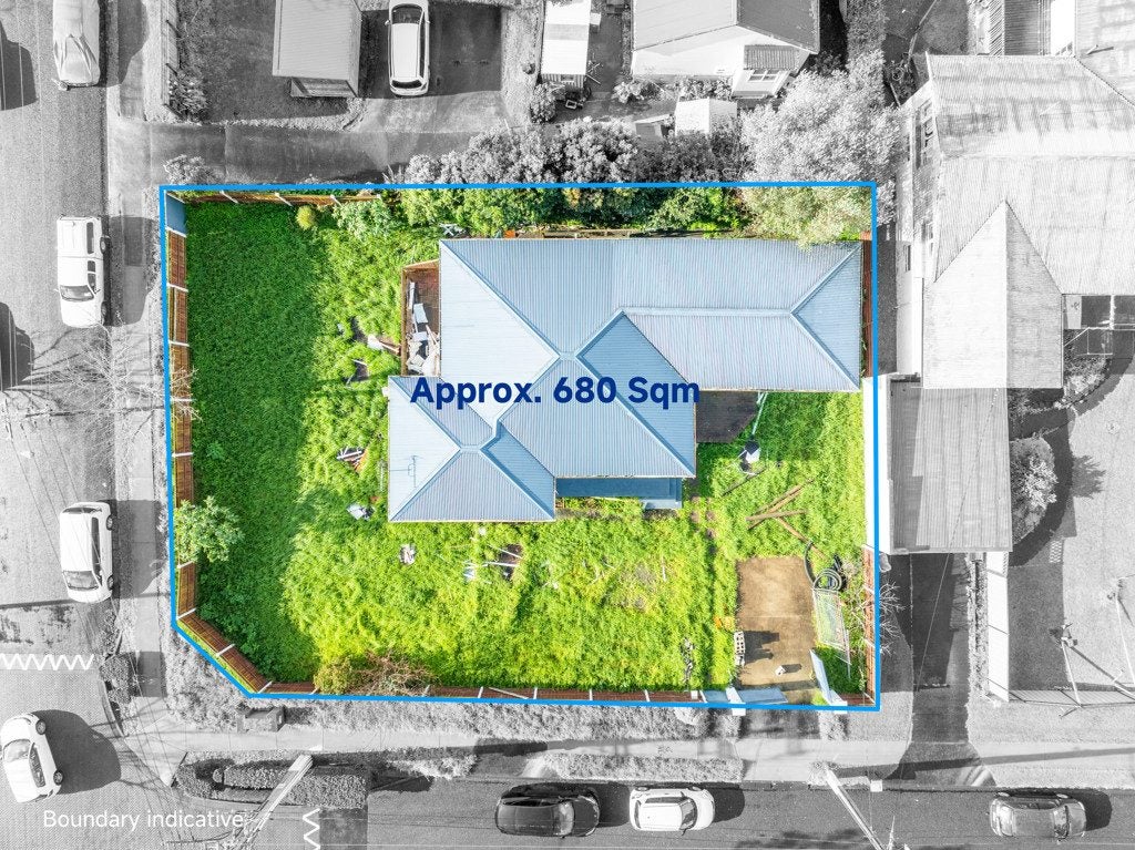 17 Preston Avenue, Belmont, Auckland - Carousel 1