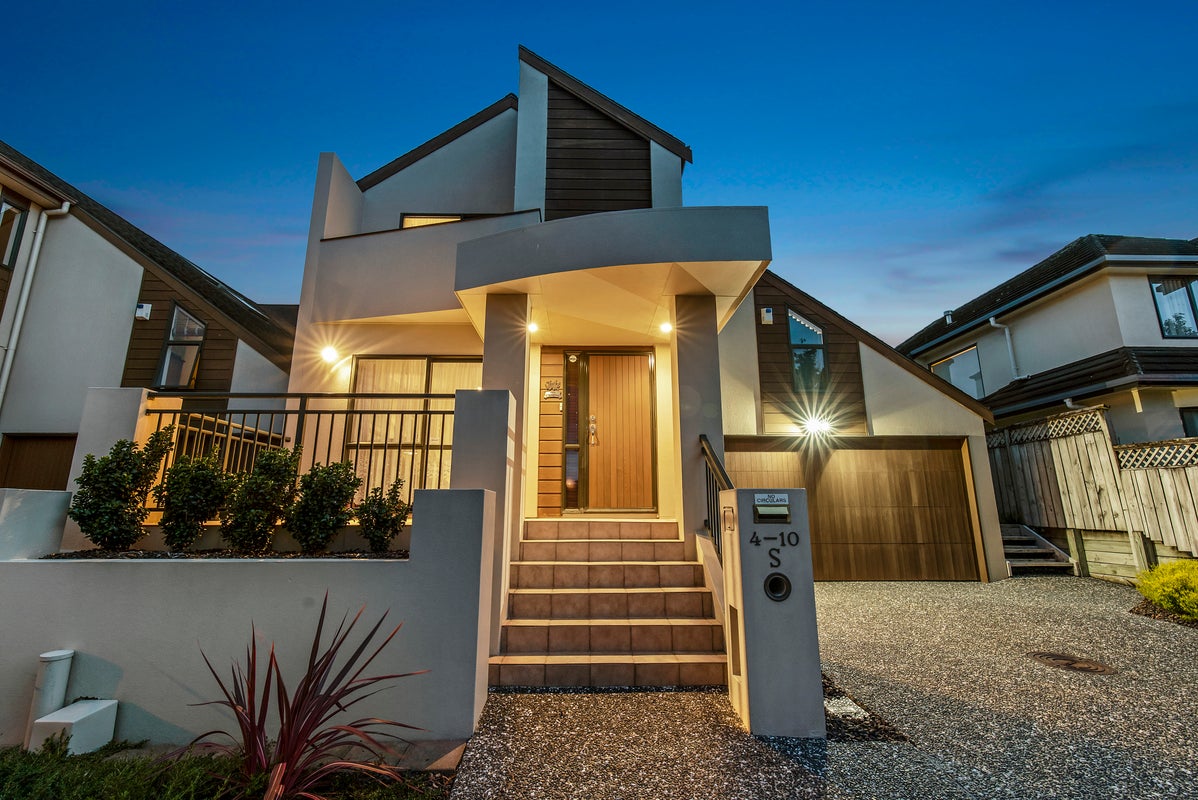 4S Lone Tree Avenue, Te Atatu Peninsula, Auckland - Carousel 1