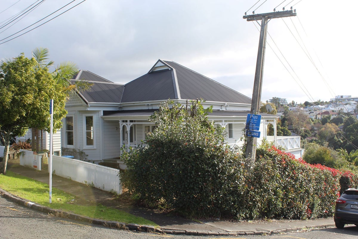31 Aitken Terrace, Kingsland, Auckland - Carousel 2