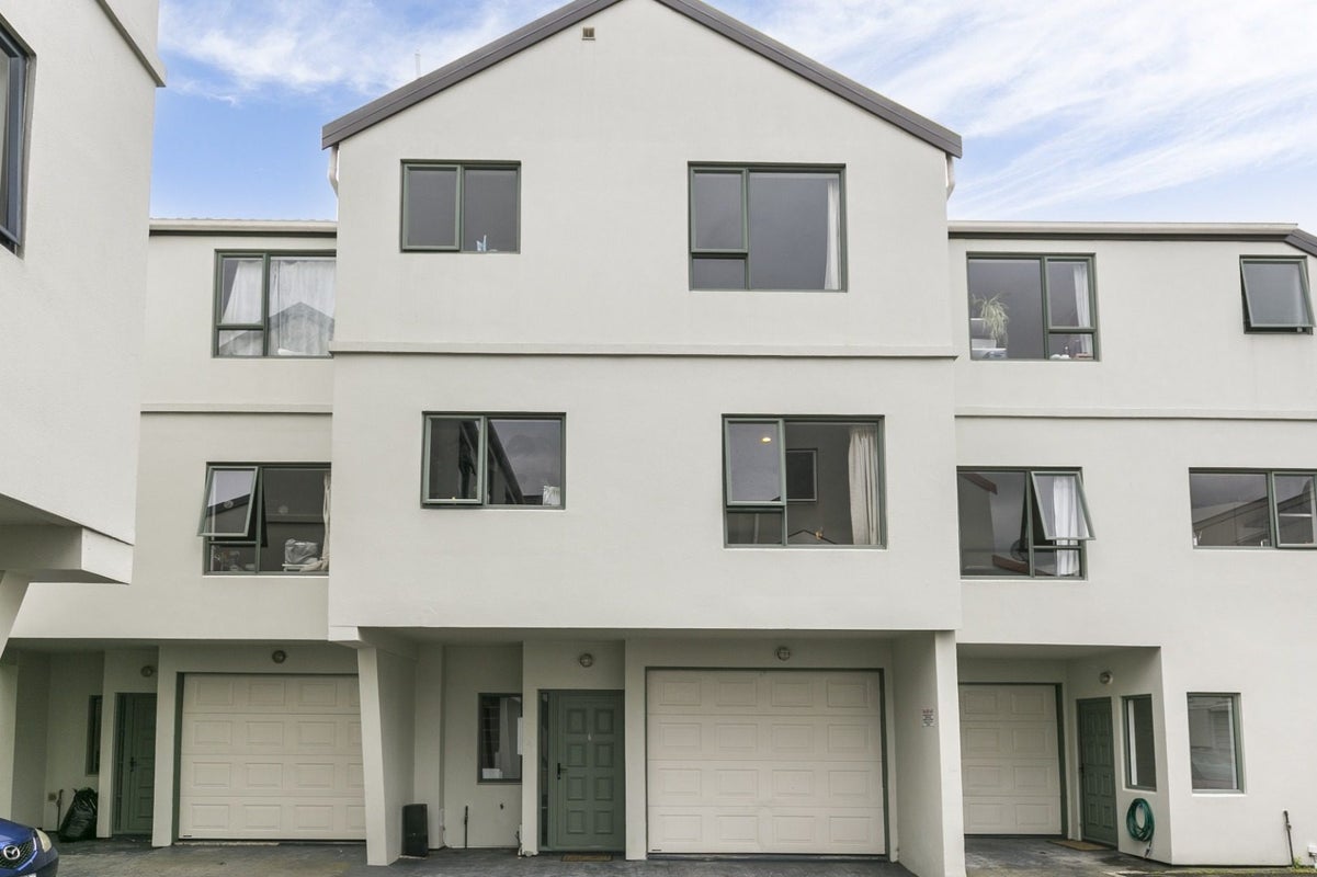 6/142 Ghuznee Street, Te Aro, Wellington - Carousel 1