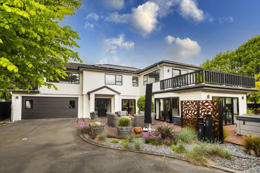 84 Regency Crescent, Redwood, Christchurch - Carousel 2