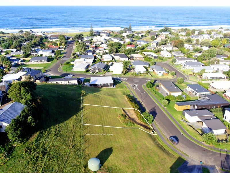 8 Ross Place, Whiritoa, Waihi - Carousel 1