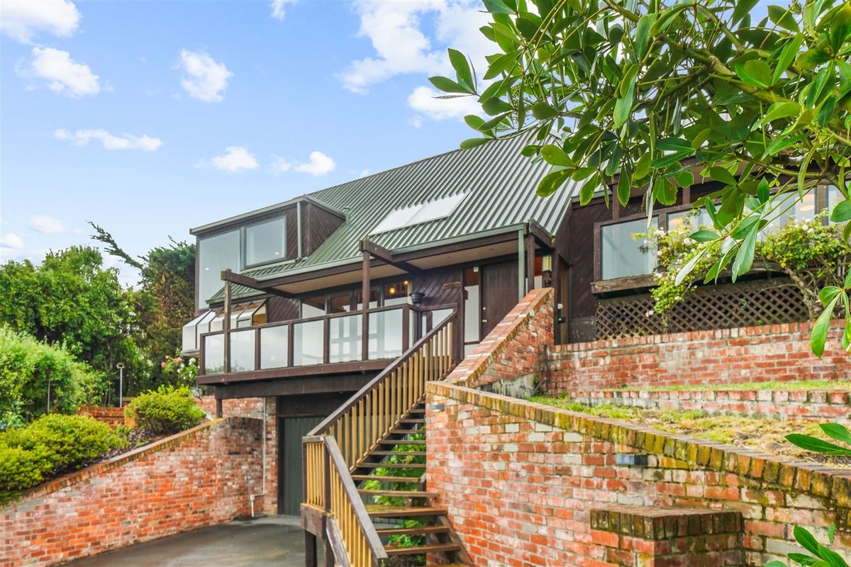 202B Mount Pleasant Road, Mount Pleasant, Christchurch - Carousel 1