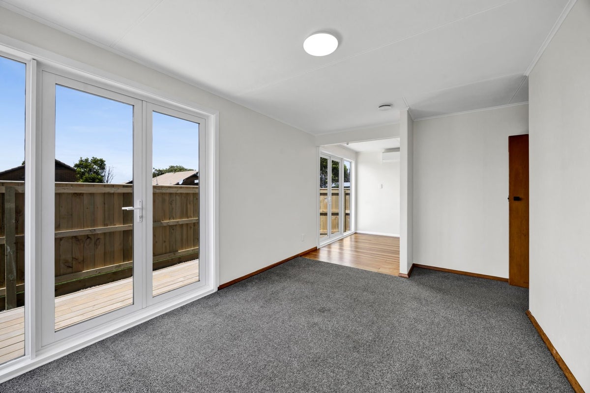 9 Arawa Street, Welbourn, New Plymouth - Carousel 2