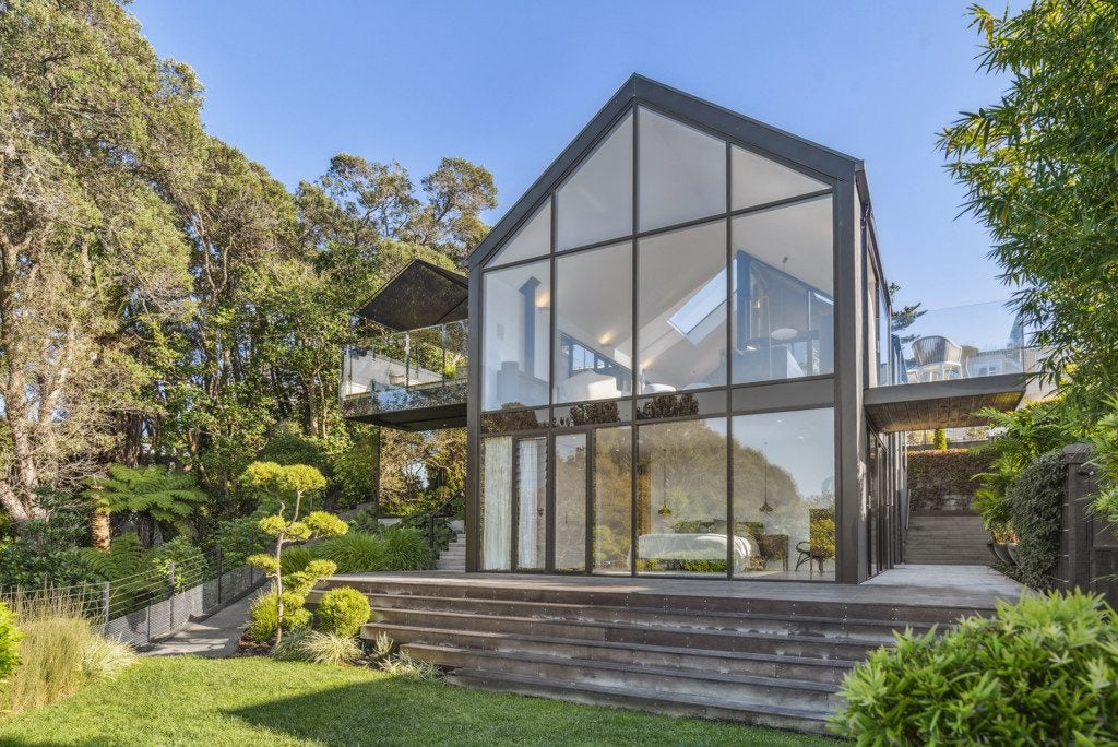 22 Bridge View Road, Birkenhead, Auckland - Carousel 1