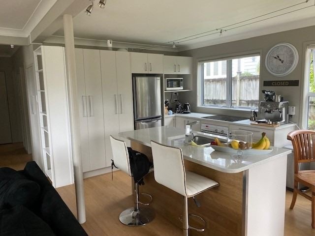 5/11 Sanders Avenue, Takapuna, Auckland - Carousel 2